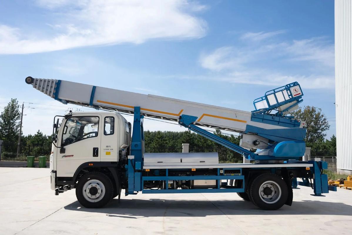 宁晋县云梯上料车租赁费用